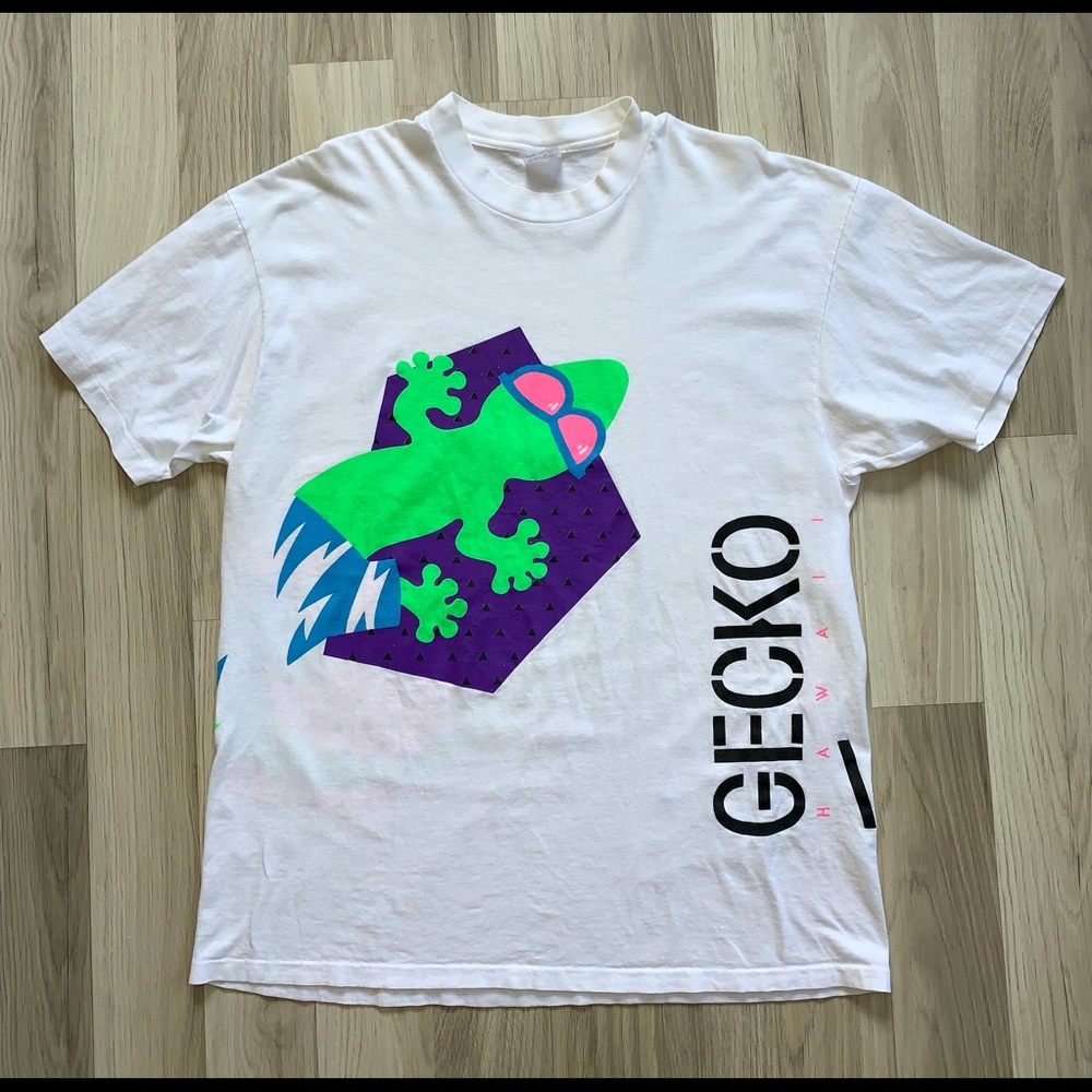 Vintage 1988 Gecko Hawaii All Over Single Stitch T-shirt. Size XL.